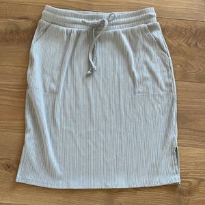 Maurices gray knit skirt small